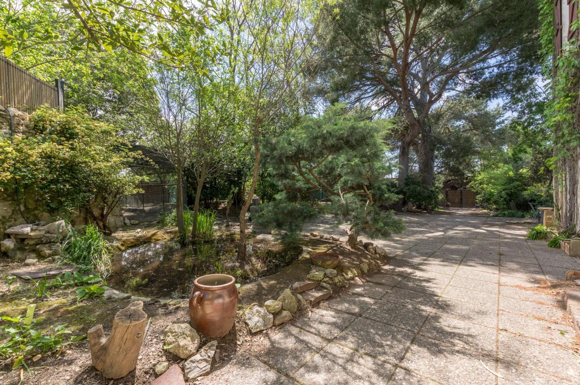 Maison Avec Piscine Location De Vacances Ferme Pedagogique Du Dolmen Le Pouget المظهر الخارجي الصورة